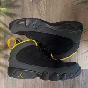 Nike Air Jordan 9 Retro GS University Gold 302359-070 Size 7Y Youth Sneakers